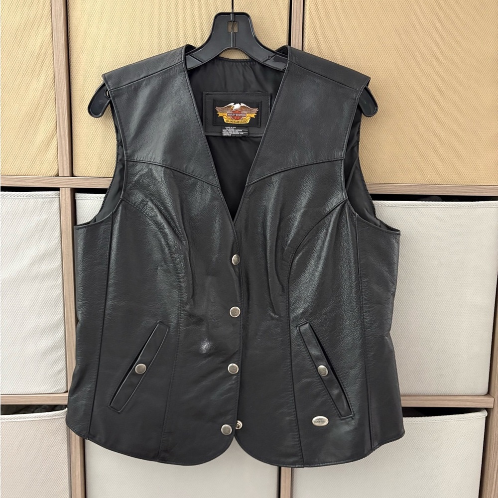 Harley Davidson black pebbled leather vest, like new